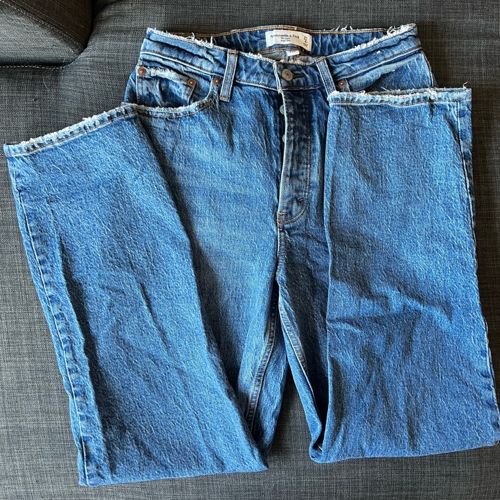 ABERCROMBIE CURVE LOVE JEANS